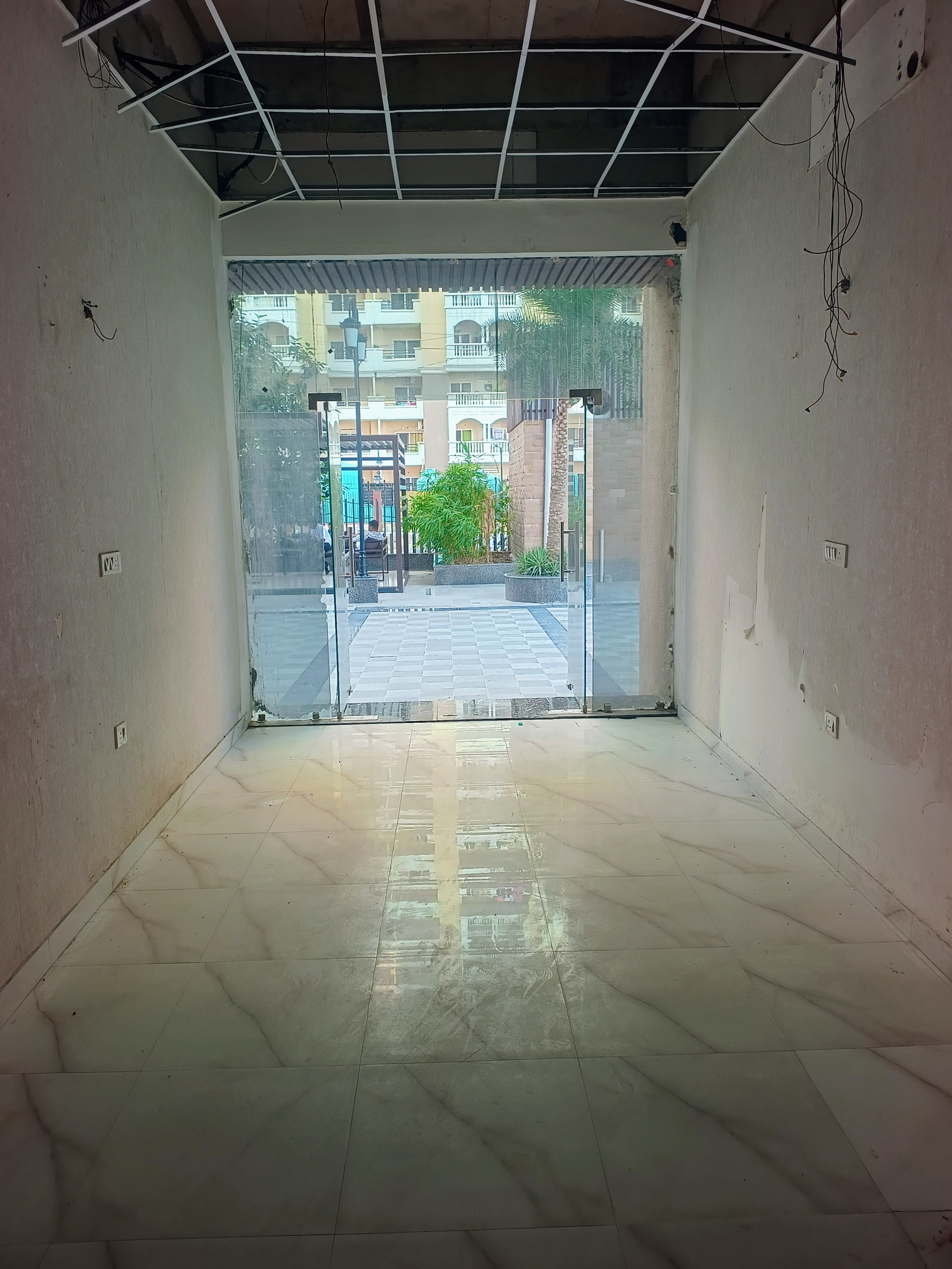 Retail Shop For Sale in Earthcon Casa Grande II