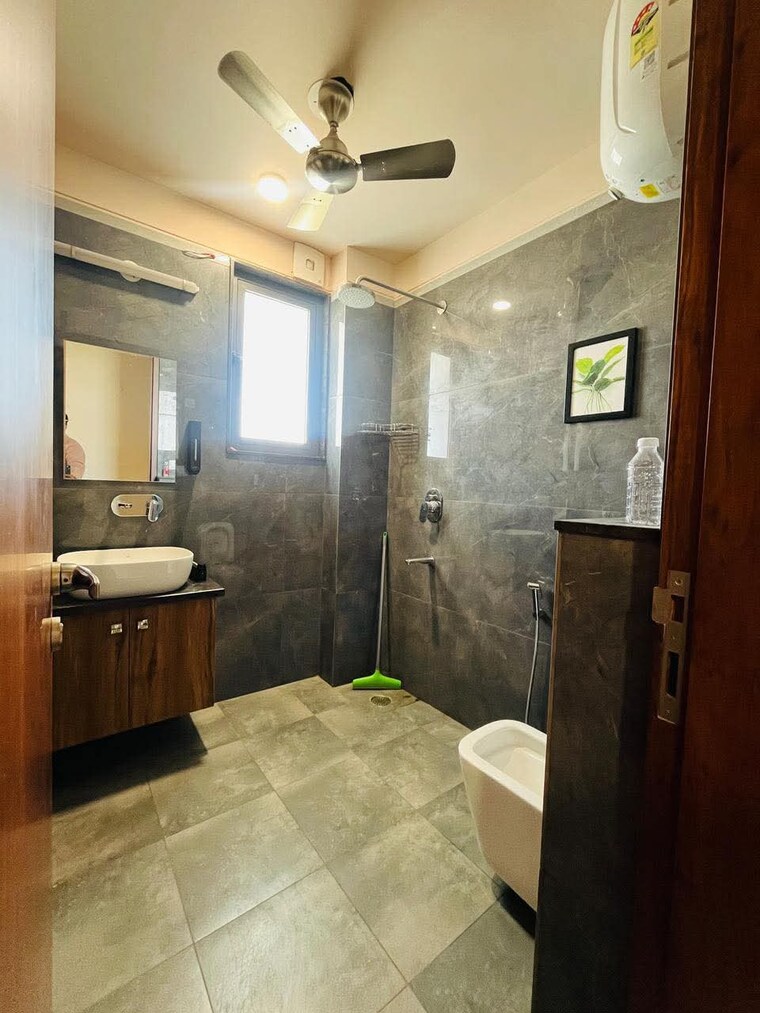 Kitchen, dlf-cyber-city 2 Bedroom 1345 Sq.Ft. Builder Floor In Sector 24 Gurgaon 9434990