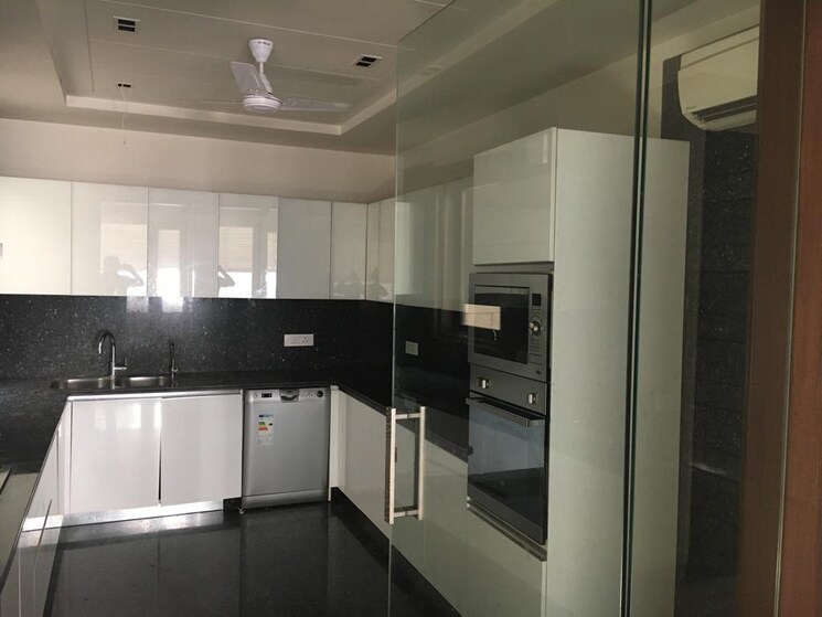 Kitchen, defence colony 3 Bedroom 325 Sq.Yd. Builder Floor In Defence Colony Delhi 9434991