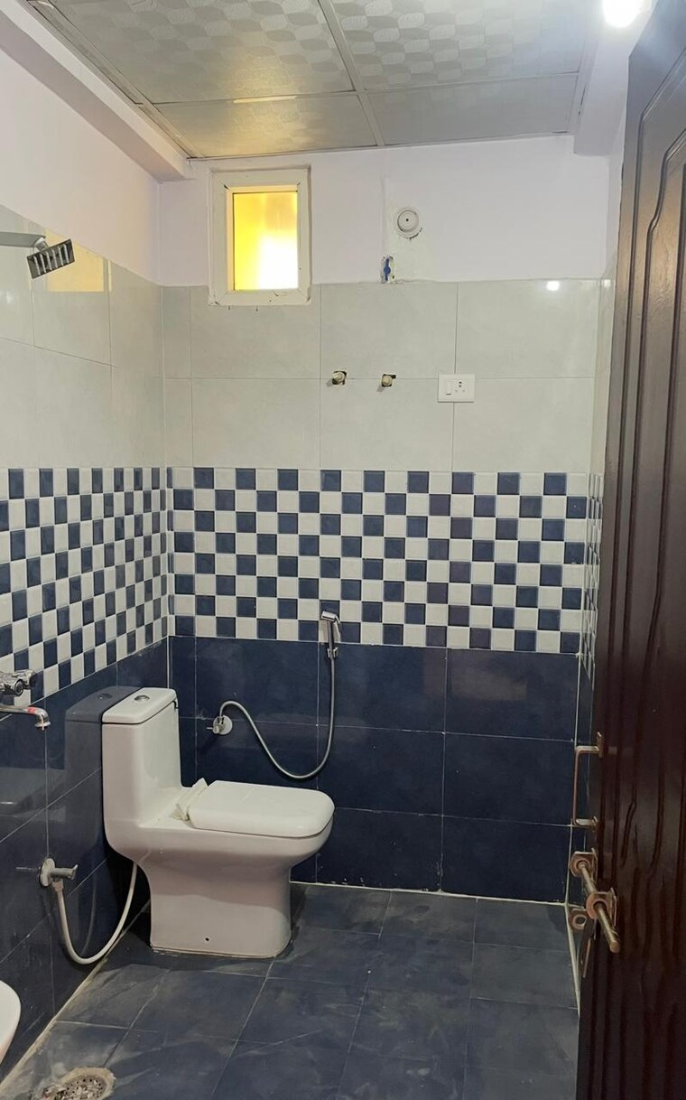 Bathroom, saras-dolphin-enclave 3 Bedroom 1595 Sq.Ft. Apartment In Uattardhona Lucknow 9435006
