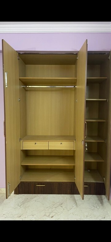 Furnished Amenities in 3 BHK Apartment at Saras Dolphin Enclave, Uattardhona – for Rent