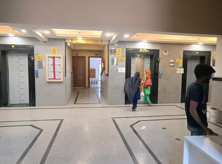 undefined, purvanchal-royal-city-ii 3 Bedroom 1815 Sq.Ft. Apartment In Chi V Greater Noida Greater Noida 9435020