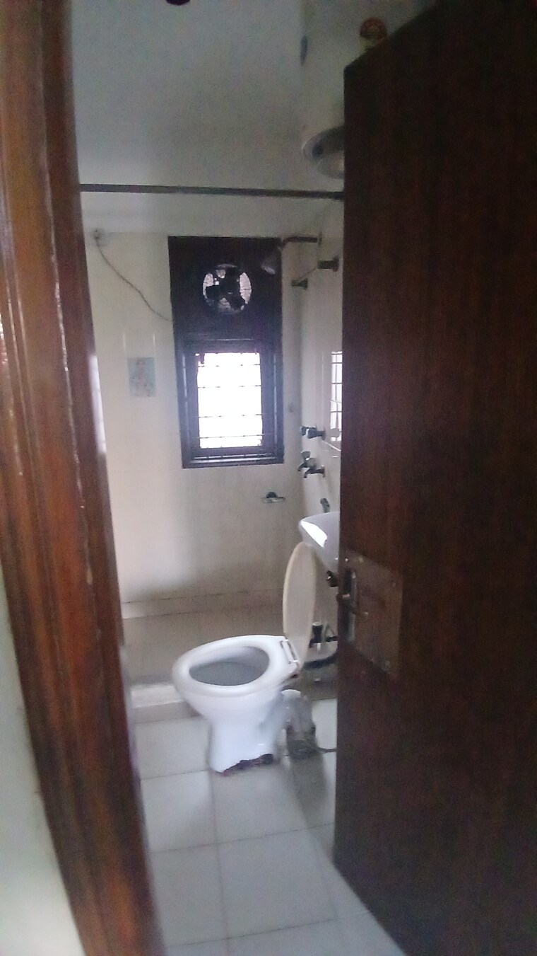 undefined, shaurya-apartments 3 Bedroom 1800 Sq.Ft. Apartment In Sector 62 Noida 9435026