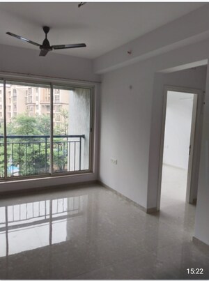 Room in 2 BHK Apartment at L & T Seawoods Residences Phase 1 Part A, Seawoods – for Sale