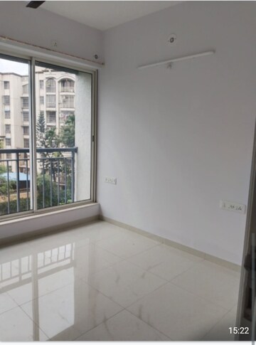 Room in 2 BHK Apartment at L & T Seawoods Residences Phase 1 Part A, Seawoods – for Sale
