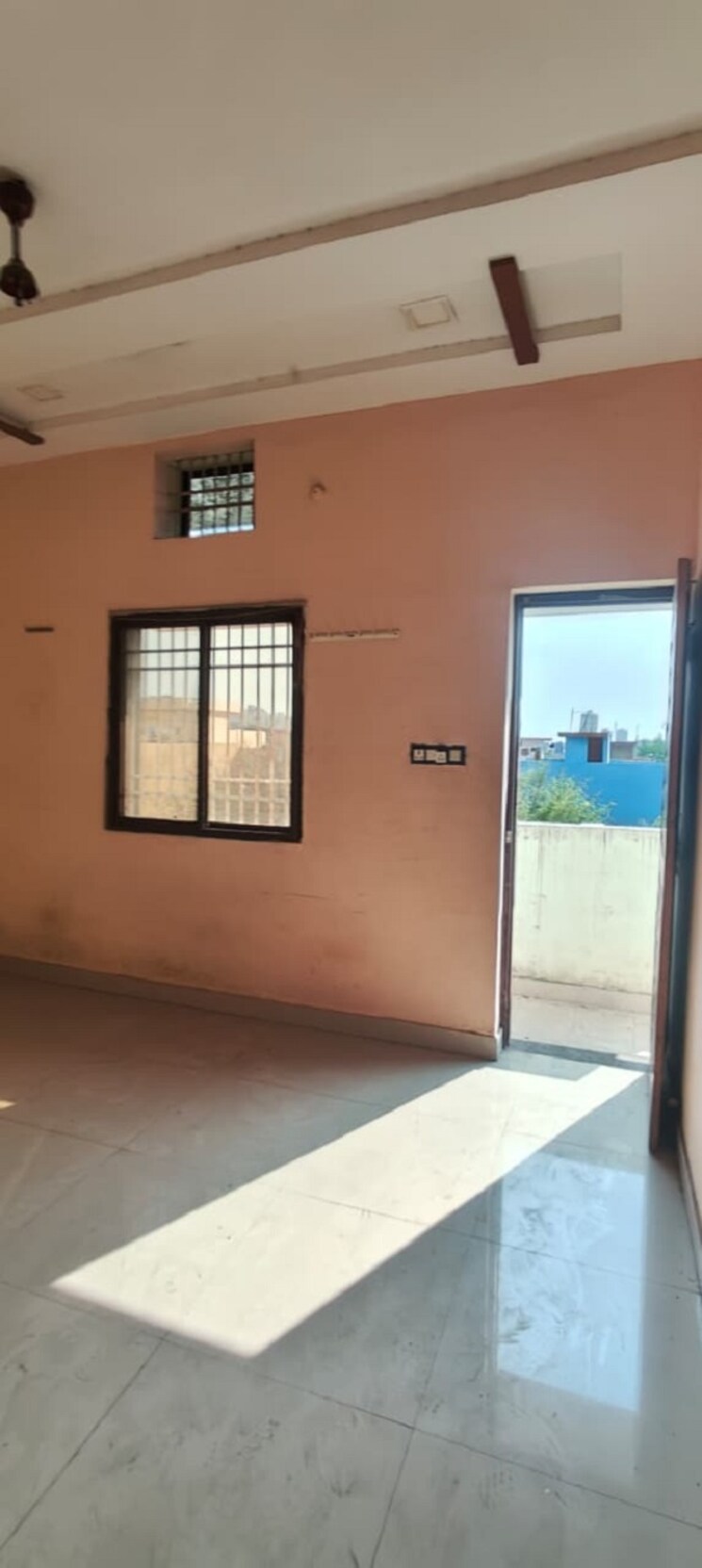 Room, changurabhata 2 Bedroom 1004 Sq.Ft. Independent House In Changurabhata Raipur 9435035