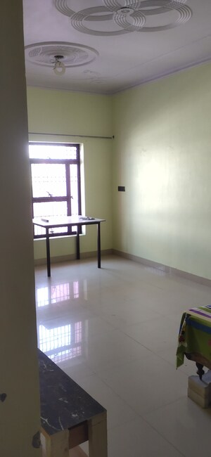 Room in 5 BHK Independent House at Dayal Bagh – for Sale