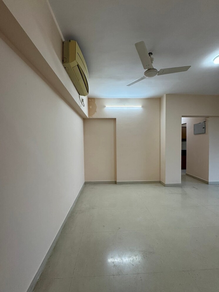 Living Room, lodha-splendora 3 Bedroom 1200 Sq.Ft. Apartment In Ghodbunder Road Thane 9435156