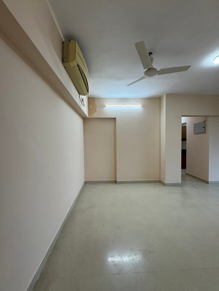 Living Room, lodha-splendora 3 Bedroom 1200 Sq.Ft. Apartment In Ghodbunder Road Thane 9435156