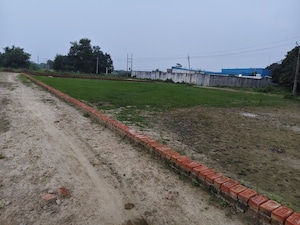  Plot For Sale in Jankipuram Extension