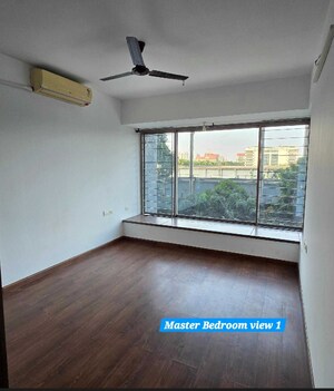 Room in 2.5 BHK Apartment at Wadhwa The Address Boulevard, Ghatkopar West – for Rent