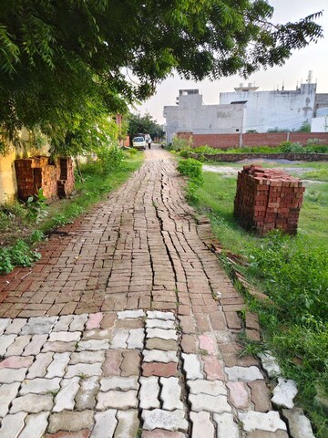  Plot – Exterior View View at Jankipuram Extension - for Sale