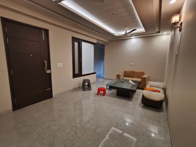  Parking, mehrauli 3 Bedroom 1300 Sq.Ft. Builder Floor In Mehrauli Delhi 9435215