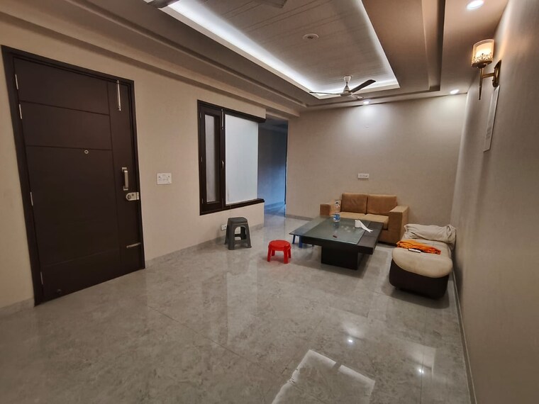  Parking, mehrauli 3 Bedroom 1300 Sq.Ft. Builder Floor In Mehrauli Delhi 9435215