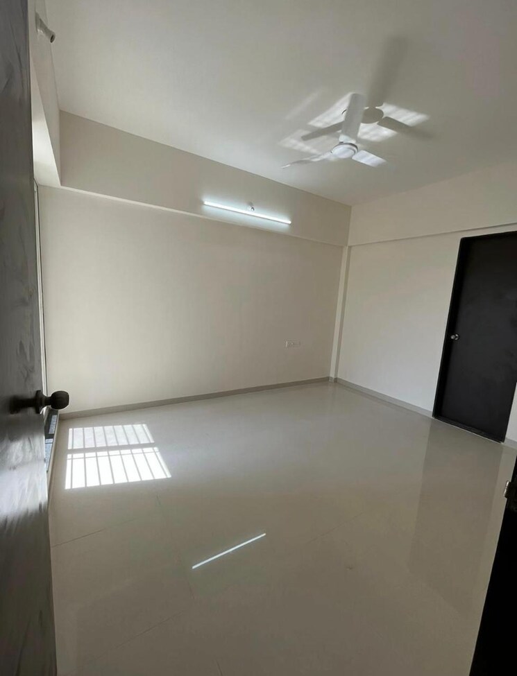 Room, mantra-insignia 2 Bedroom 980 Sq.Ft. Apartment In Mundhwa Pune 9435230