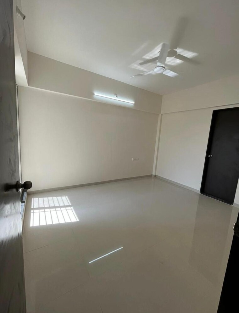 Room, mantra-insignia 2 Bedroom 980 Sq.Ft. Apartment In Mundhwa Pune 9435230