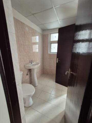 Bathroom in 3 BHK Apartment at Amrapali Princely Estate, Sector 76 – for Sale