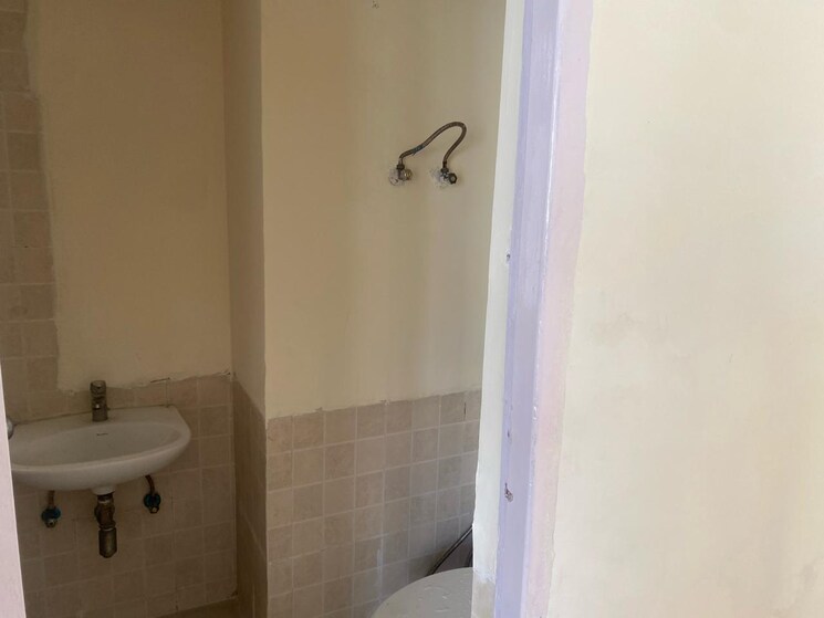 Bathroom, jaypee-greens-kosmos 3 Bedroom 1325 Sq.Ft. Apartment In Sector 134 Noida 9435263