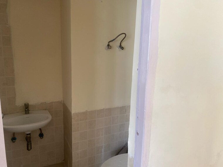 Bathroom, jaypee-greens-kosmos 3 Bedroom 1325 Sq.Ft. Apartment In Sector 134 Noida 9435263