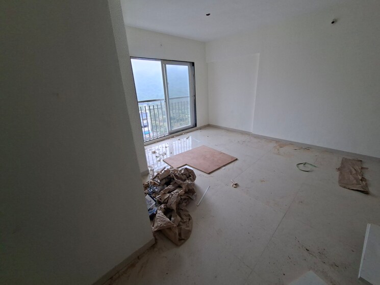 Room, shri-siddhivinayak-chs-haware 1 Bedroom 560 Sq.Ft. Apartment In Haware City Thane 9435309