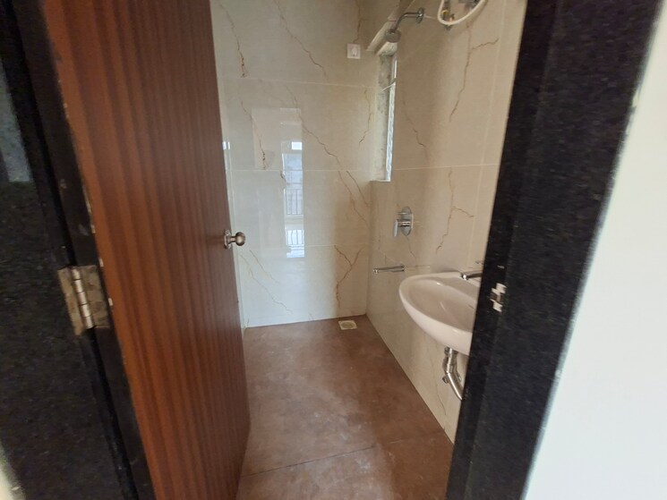 Bathroom, thane west Pg For Boys & Girls In Thane West 9435316