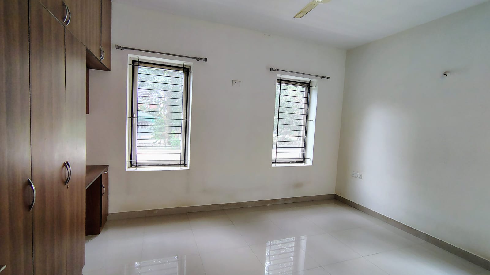 3 BHK + Servant Room 2200 Sq.Ft. Apartment in Brigade Lavelle 1