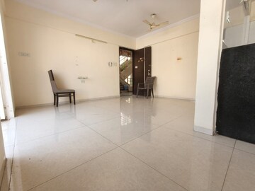 Room in 2.5 BHK Apartment at Sukhwani Elmwood, Pimple Saudagar – for Rent