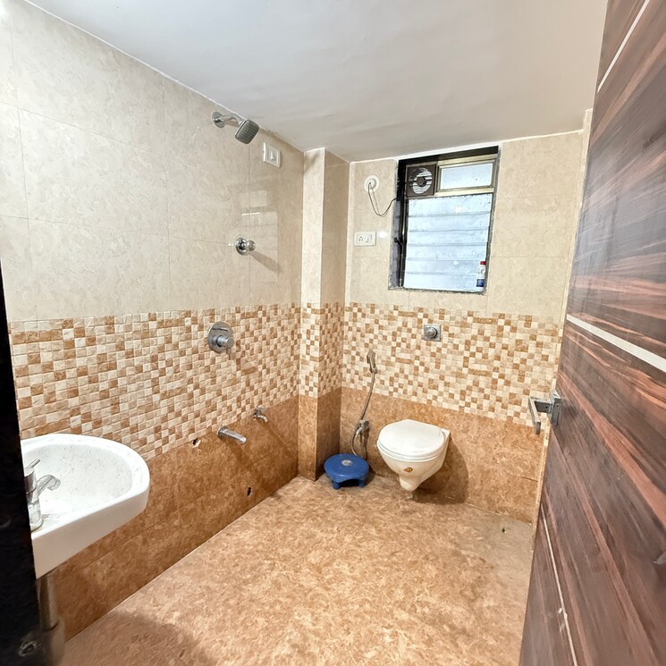Bathroom, vedant-sumeet-elegance-360 2 Bedroom 650 Sq.Ft. Apartment In Manpada Thane 9435361