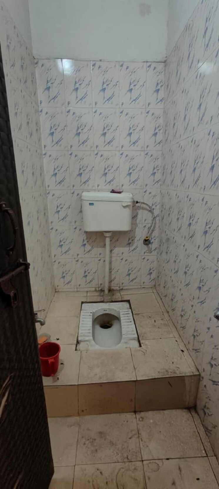 Bathroom, sunder nagar 2 Bedroom 1200 Sq.Ft. Independent House In Sunder Nagar Raipur 9435428