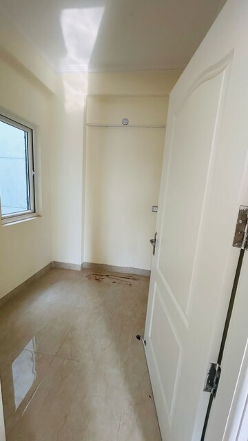 2 BHK Apartment For Rent in Shree Vardhman Victoria, Sector 70