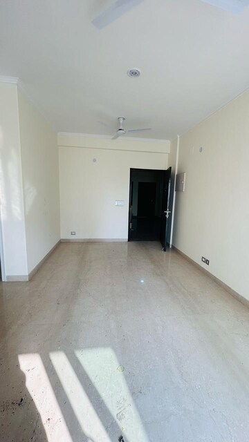 Room in 2 BHK Apartment at Shree Vardhman Victoria, Sector 70 – for Rent