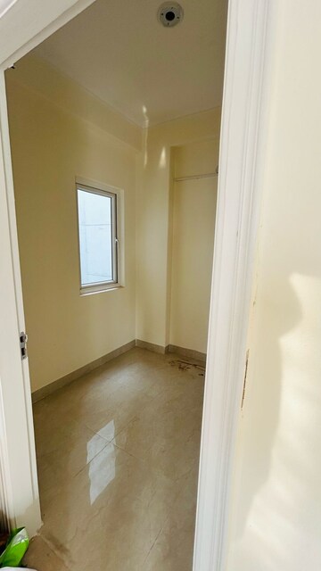 Room in 2 BHK Apartment at Shree Vardhman Victoria, Sector 70 – for Rent