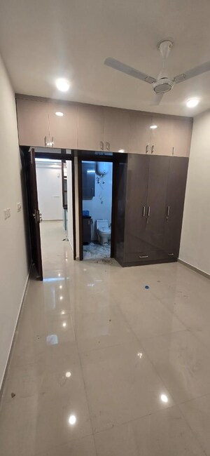 2 BHK Apartment For Rent in Pyramid Fusion Homes, Sector 70a