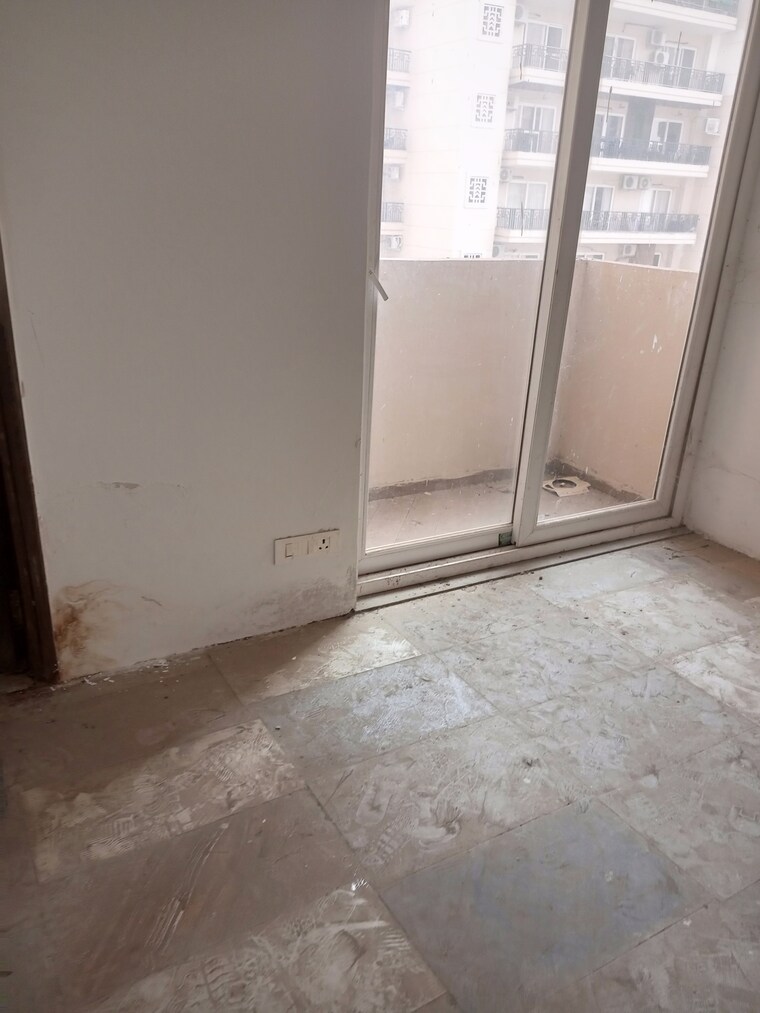 Room, ace-parkway 3.5 Bedroom 2060 Sq.Ft. Apartment In Sector 150 Noida 9435497