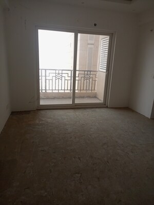 Room in 3.5 BHK Apartment at ACE Parkway, Sector 150 – for Sale