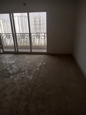 Room in 3.5 BHK Apartment at ACE Parkway, Sector 150 – for Sale
