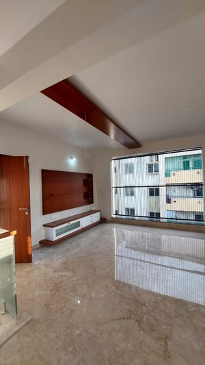 Room in 4 BHK Independent House at Raja Gardenia, Thubarahalli – for Sale