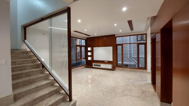 Room, raja-gardenia 4 Bedroom 4000 Sq.Ft. Independent House In Thubarahalli Bangalore 9435542