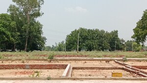 Plot Area in  Plot at Matiyari – for Sale