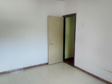 Room in 1 BHK Apartment at Runwal Pearl, Manpada – for Rent