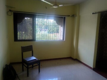 Room in 1 BHK Apartment at Runwal Pearl, Manpada – for Rent