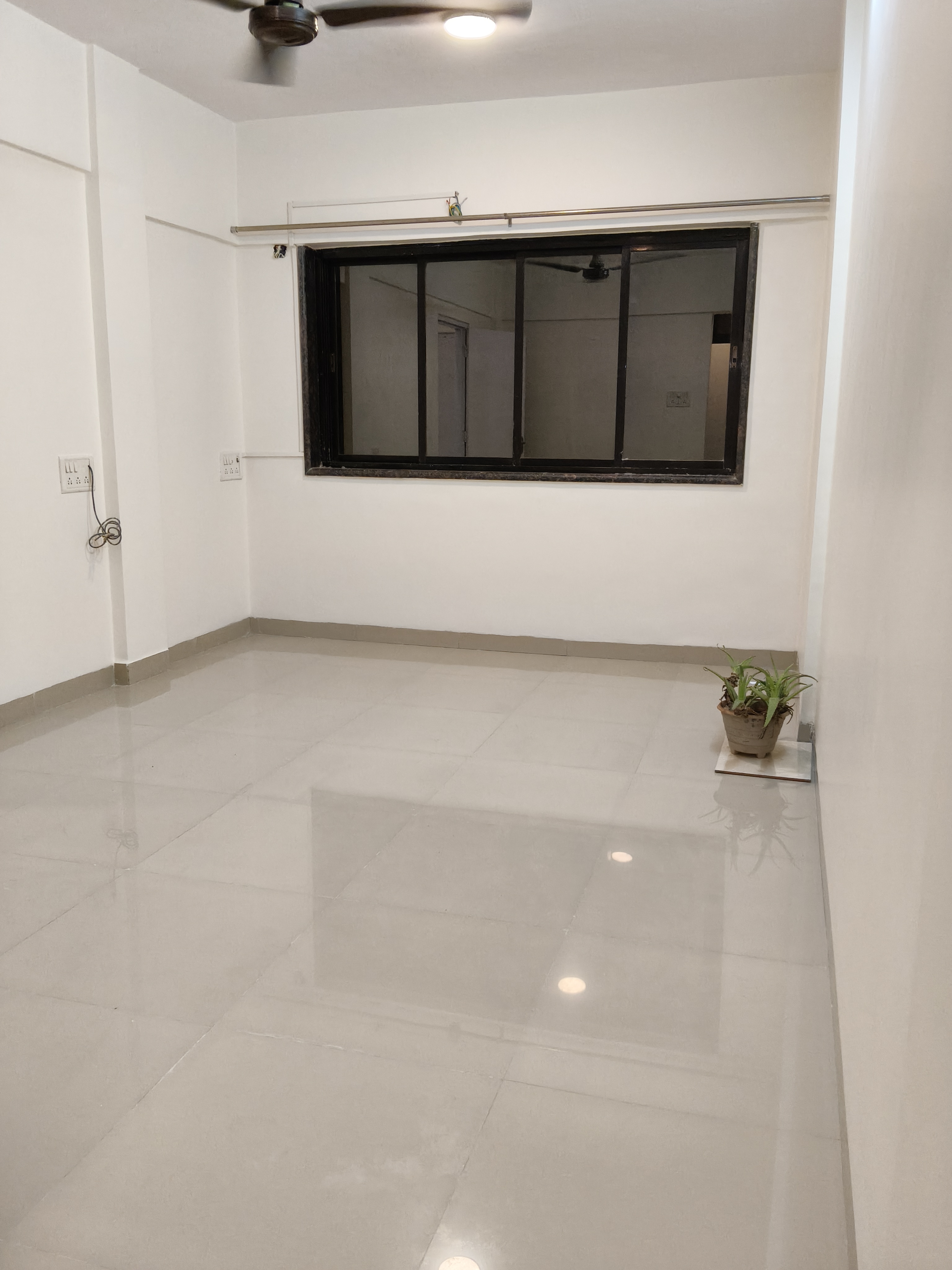 2 BHK Apartment For Rent in Rose Garden CHS Santacruz