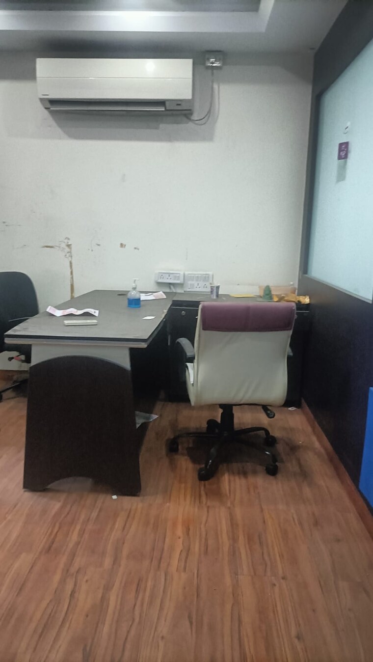Team Area, rupa-solitaire Commercial Office Space 2300 Sq.Ft. In Kopar Khairane Navi Mumbai 9435538