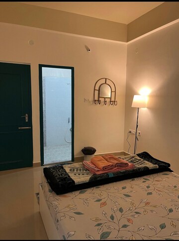 Bedroom in 3 BHK Builder Floor at Vip Road – for Rent