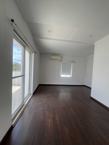 Room in 4 BHK Villa at Greenmark Mayfair Apartments, Tellapur – for Rent