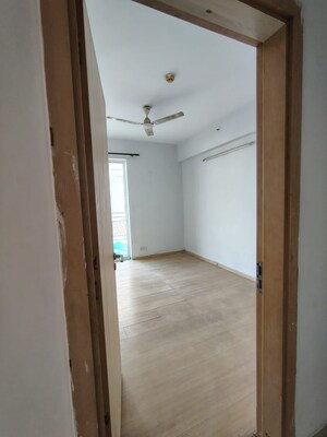 Room in 4 BHK Builder Floor at SS Linden, Sector 84 – for Rent