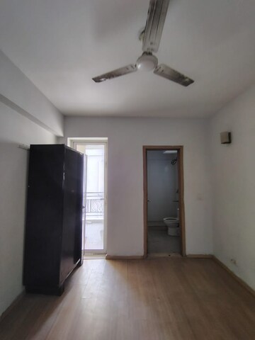 Room in 4 BHK Builder Floor at SS Linden, Sector 84 – for Rent