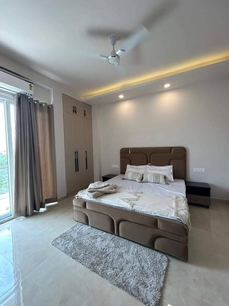 3 BHK + Pooja Room Builder Floor For Rent in Dlf Cyber City