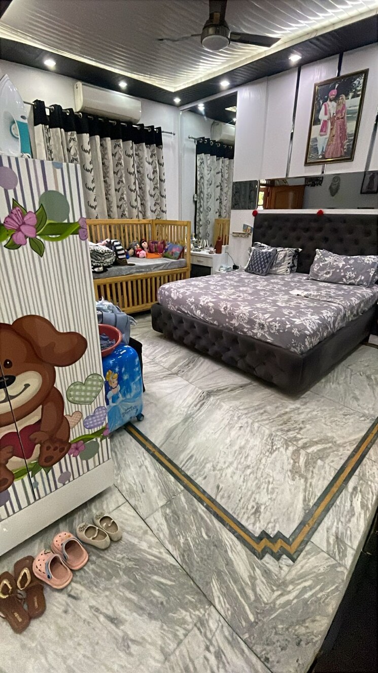 Bedroom, vip road 5 Bedroom 250 Sq.Yd. Independent House In Vip Road Zirakpur 9435623