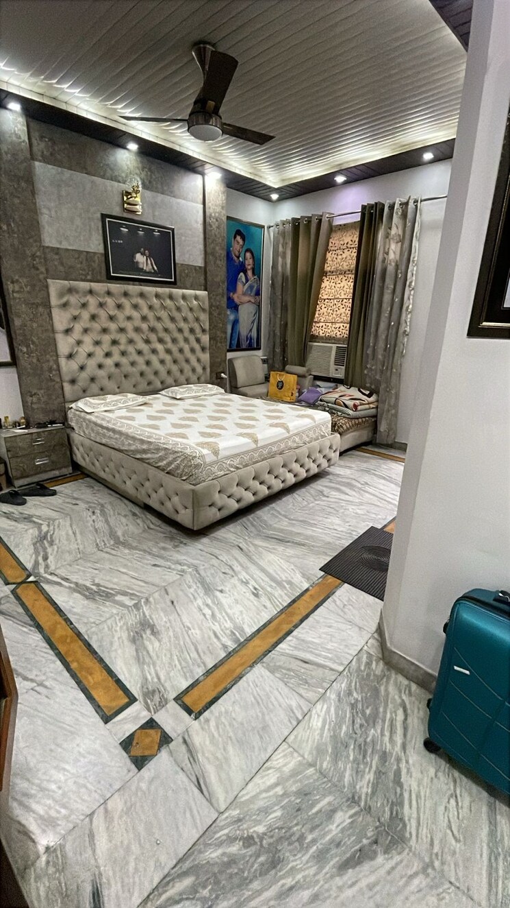 Bedroom, vip road 5 Bedroom 250 Sq.Yd. Independent House In Vip Road Zirakpur 9435623